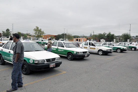 Verifica municipio documentación de 518 concesiones de taxis
