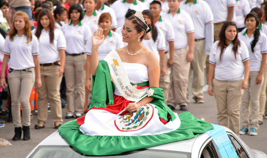 Realizaron ceremonia y desfile cívico deportivo conmemorativo al 103 aniversario del Inicio de la Revolución Mexicana 