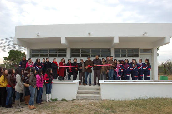 Inaugura Antonio Nerio laboratorio de idiomas en Normal de San Juan de Sabinas 