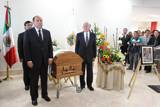 Rinden homenaje a Don Braulio Fernández Aguirre