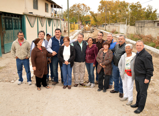 Supervisó el alcalde Alberto Aguirre Villarreal obra de pavimentación en la colonia Porvenir 