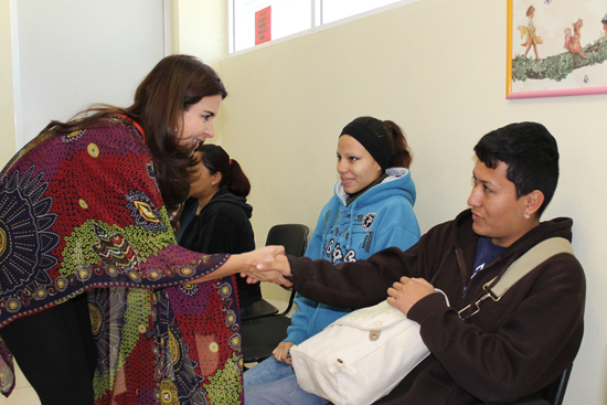Visita Carolina Viggiano a pacientes del Hospital del Niño 