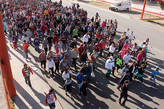 Activa el Municipio de Acuña a 2 mil personas en Caminata 5K