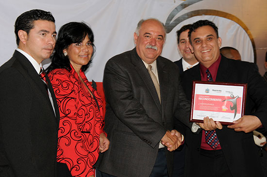 Entregan medallas y reconocimientos al "Talento Deportivo Monclovense 2012"