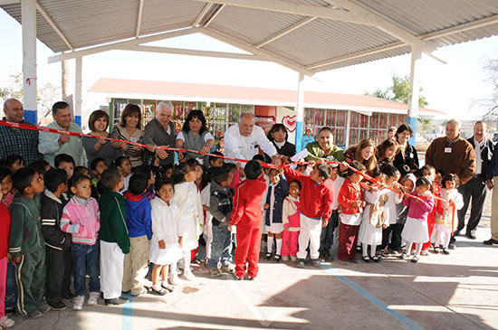 Inauguran trabajos de impermeabilización en Jardín de Niños