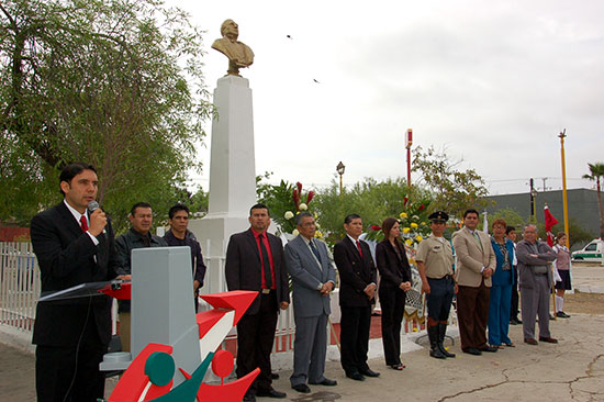 Encabeza Antonio Nerio ceremonias en honor a Benito Juárez