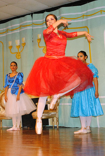 Con el majestuoso evento “La Cenicienta” celebran en Acuña el Mes de la Danza