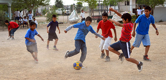 Dentro del programa de Proximidad Social celebraron torneo de fútbol rápido “Un Gol, una Sonrisa”