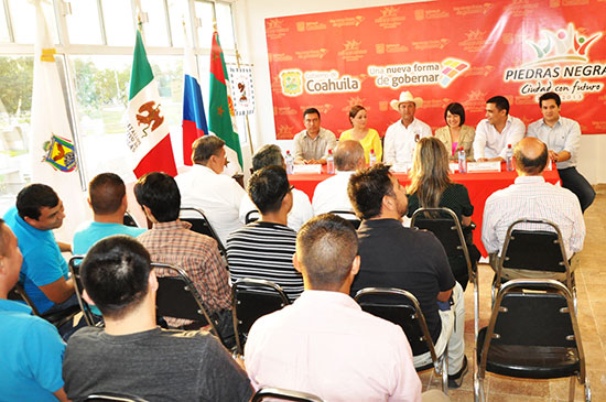 Firma presidente municipal convenio con Tec de Monterrey