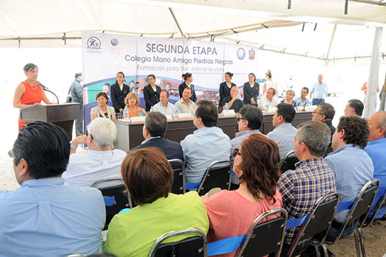 Participa Alcalde en inauguración de la segunda etapa del Colegio Mano Amiga