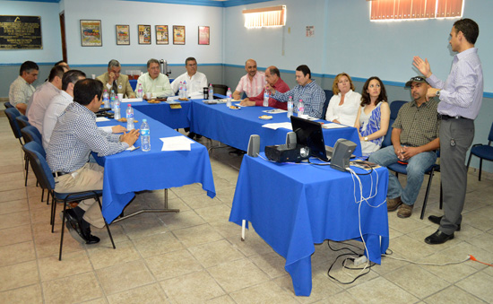 Participan alcaldes de Acuña y Del Rio en reunión bilateral de Cámaras de Comercio 