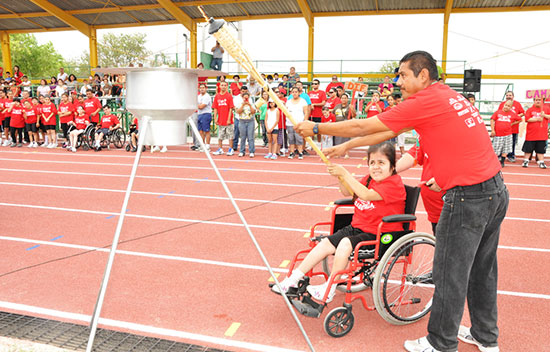 Representa grupo de invidentes al DIF Municipal en la Quinta Paraolimpiada