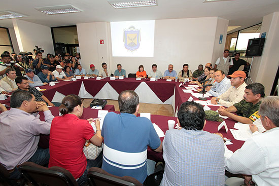 Conferencia de Prensa Concedida por el gobernador Rubén Moreira Valdez