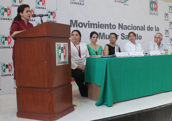  Tiene CNOP nueva dirigente en Saltillo del Movimiento Nacional de la Mujer 