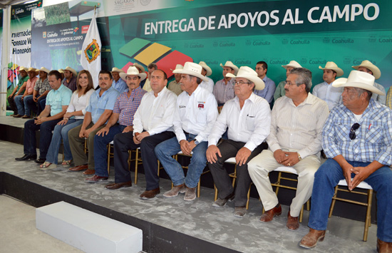 Acompaña alcalde al gobernador de Coahuila en gira de trabajo por los municipios de Morelos y Zaragoza 