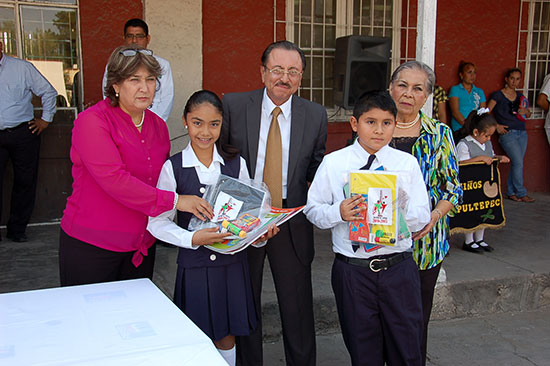 Arranca ciclo escolar 2013-2014 en Nueva Rosita