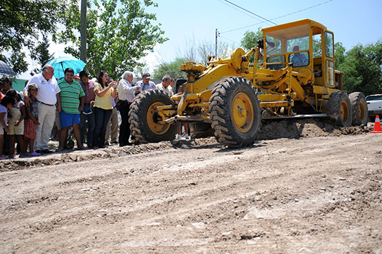 Arrancan trabajos de pavimentación en la Ampliación Hipódromo