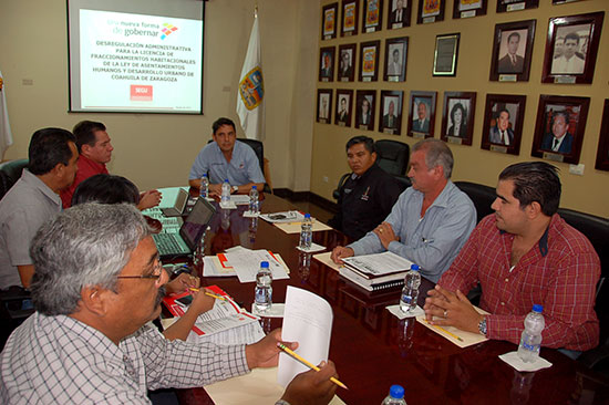 Capacitan en nueva Rosita a funcionarios de Catastro y Obras Publicas de la Región Carbonífera