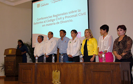 Es Nueva Rosita sede de conferencia sobre las reformas al Código Civil y Procesal Civil en materia de divorcios para abogados y litigantes de la Region