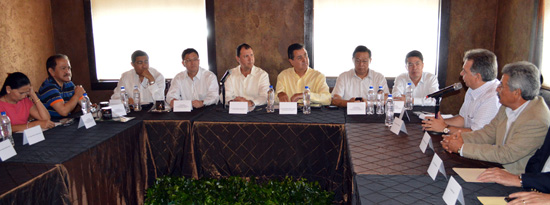 Informa alcalde sobre potencial de Ciudad Acuña ante embajadores de cinco países asiáticos