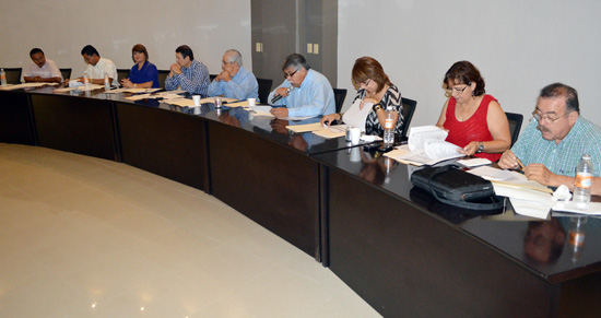 Presentan Anteproyectos de Ingresos y Egresos para el Ejercicio 2014, por un monto 326 millones 500 mil pesos 
