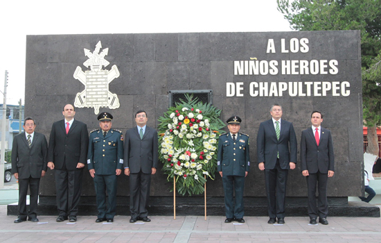 Autoridades civiles y militares recuerdan la gesta de los Niños Héroes de Chapultepec