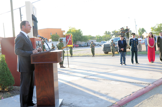 Otorga municipio nombre de Ejército Mexicano  a plaza pública