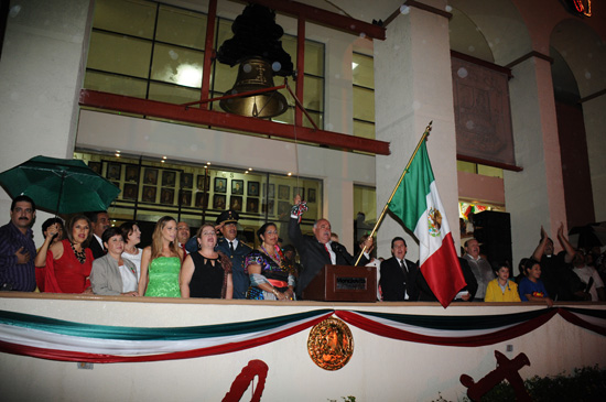 Preside el alcalde Melchor Sánchez de la Fuente Ceremonia del Grito de Independencia