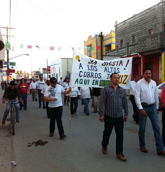 Realiza el PRI manifestación por altas tarifas de luz en Allende