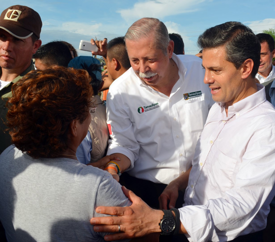 Supervisan Peña Nieto y Egidio Torre apoyos a población afectada por “Ingrid”