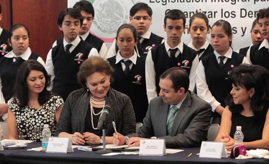  “Uno de cada ocho menores trabajan en México”: Senadora Martha Elena García