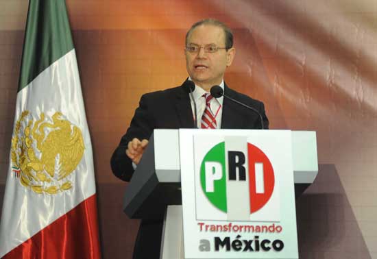 Vive México un momento crucial de reformas que requieren maduración: César Camacho