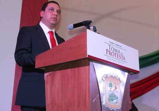 Asumen priistas como alcaldes en Coahuila; el PRI los respalda