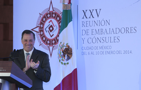 El canciller Meade llama a diplomáticos mexicanos a promover reformas y buscar oportunidades para México en el exterior