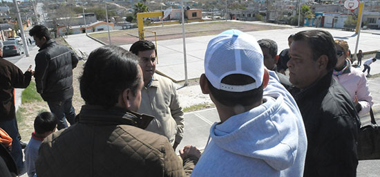 Piden al Alcalde apoyo para acondicionar canchas deportivas en la Colonia Guerrero