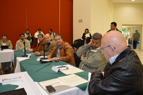 RECIBIÓ ALCALDE DE ACUÑA A HOMÓLOGOS DE JIMÉNEZ Y ZARAGOZA QUE PARTICIPARON EN REUNIÓN REGIONAL.  