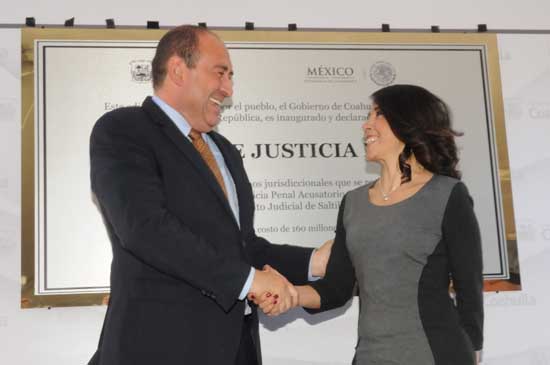 Reconocen liderazgo de Rubén Moreira para implementar el nuevo sistema de justicia penal 