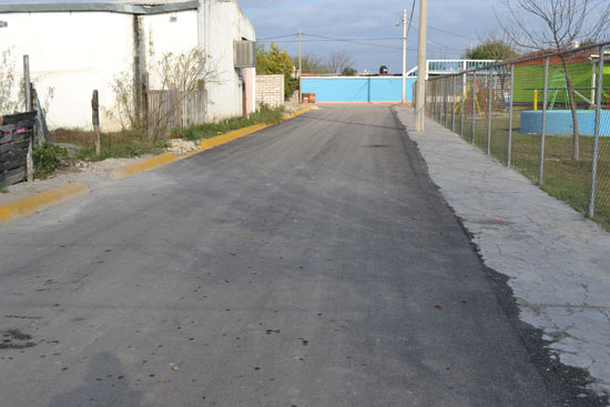 Avanza programa de pavimentación en San Juan de Sabinas 