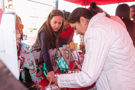 Con “el bazar para todos” apoya DIF Ramos Arizpe a comerciantes locales 