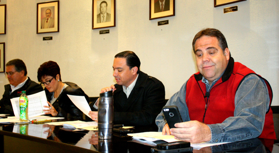 Preside Emilio de Hoyos segunda sesión de cabildo del mes de diciembre del 2014 