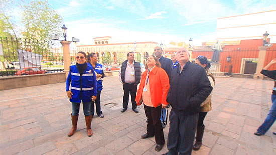 Da Municipio tour por Saltillo a participantes del TAI