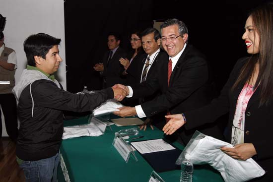 “Ejemplo de trabajo y desarrollo la Facultad de Medicina Unidad Torreón”: Rector Blas Flores 