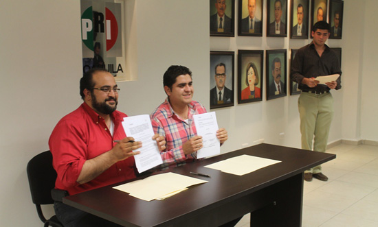 Firman convenio el Frente Juvenil Revolucionario y el ICADEP Coahuila 