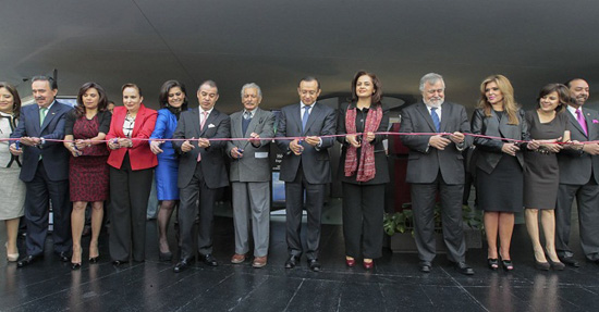 Inauguran en el Senado exposición pictórica de Héctor Cruz.