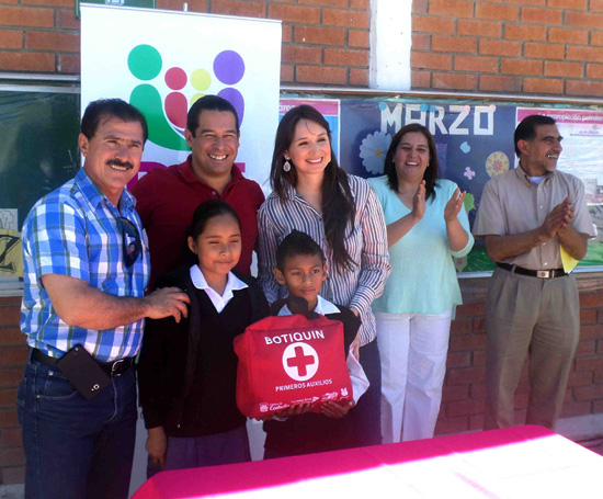 Botiquines para todas las escuelas de Ramos Arizpe 