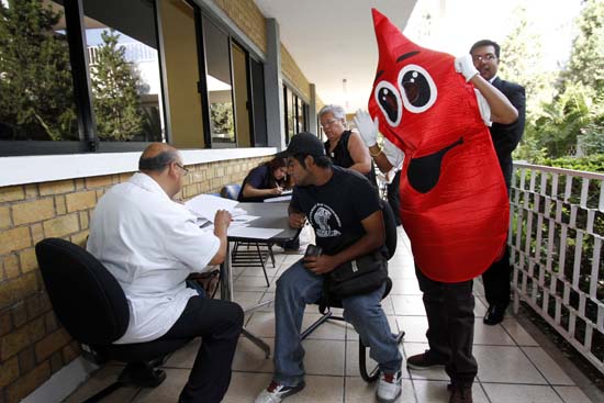 Inicia UA de C la tercera Jornada Internacional de Donación de Sangre  "En la Sangre está la Vida" 