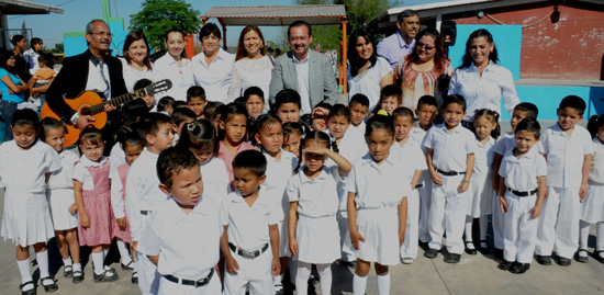 Refrenda el Alcalde Licenciado Gerardo García su compromiso con la educación 