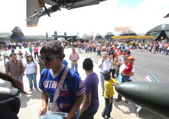 Continúa con éxito la exposición Fuerzas Armadas Pasión por Servir a México en Torreón 