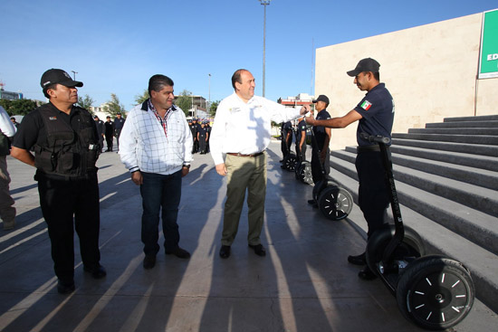 El gobierno de Rubén Moreira respalda equipamiento de Seguridad Pública de Torreón 