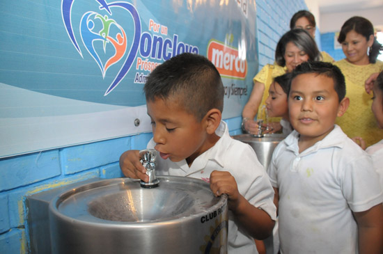 Entrega Municipio y Club Rotario plantas potabilizadoras de agua en escuelas 
